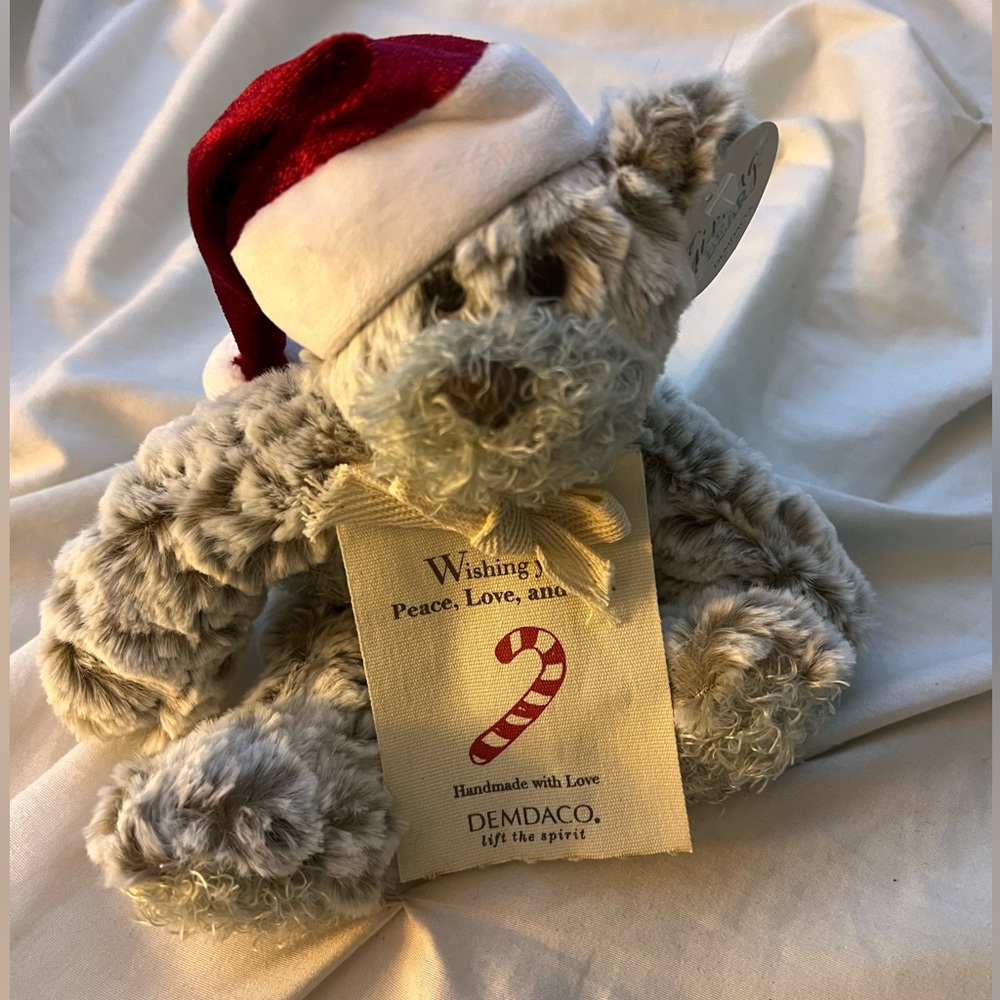 DEMDACO Christmas giving bear